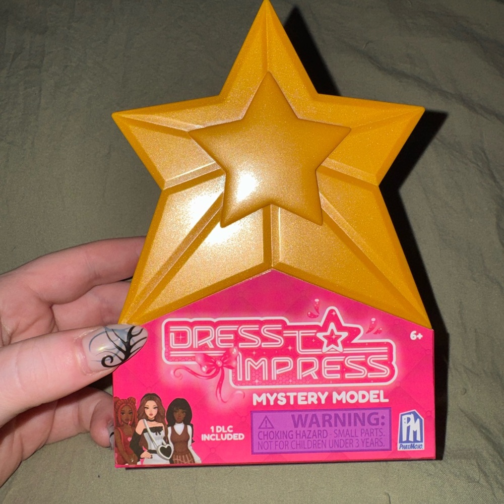 Dress to Impress Mystery Model Season 1